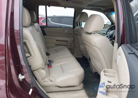 2015 Honda Pilot Touring z USA, uszkodzony, nr VIN 5FNYF3H95FB005324